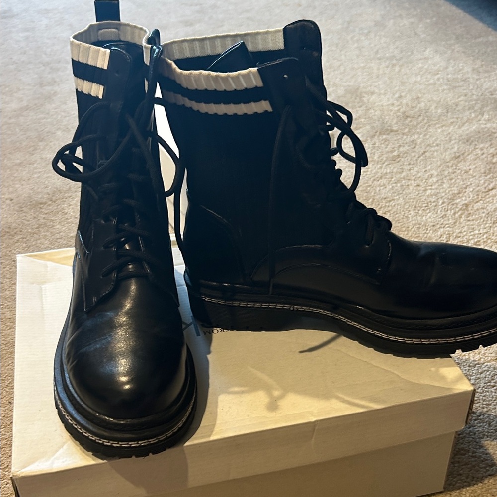 Torgeis Black Leather Boots